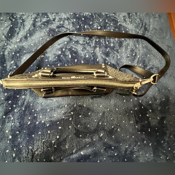 Michael Kors medium studded satchel - Picture 4 of 9